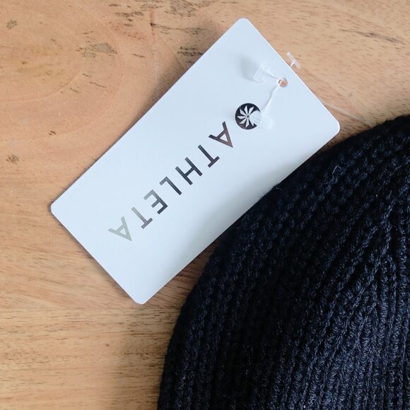 Athleta Winter hat black knit hat New with tags! O/S toque - Picture 9 of 11